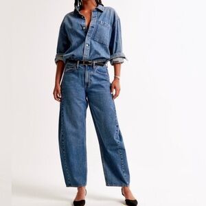 Mid Rise Barrel Jeans Curve Love